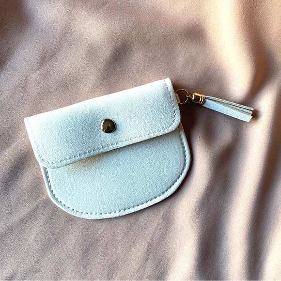 ◾️2/$25 White Tassel Decor Snap Button Coin Purse/ Coin bag / Card holder purse - Picture 6 of 9